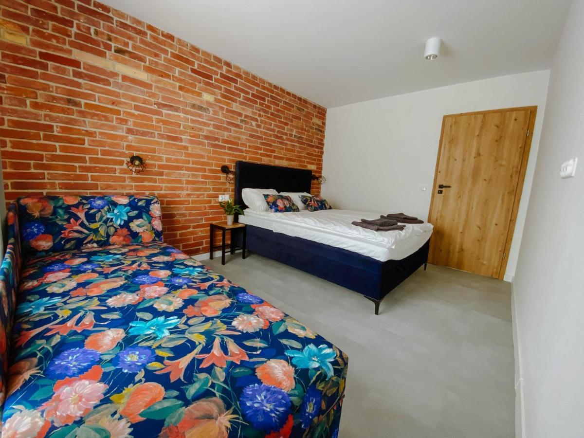 Cztery Pory Roku Apartment Виеле Екстериор снимка