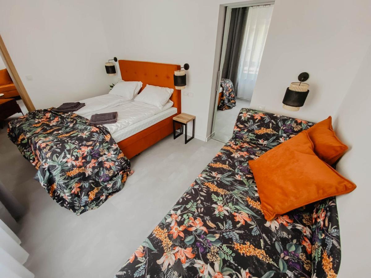 Cztery Pory Roku Apartment Виеле Екстериор снимка