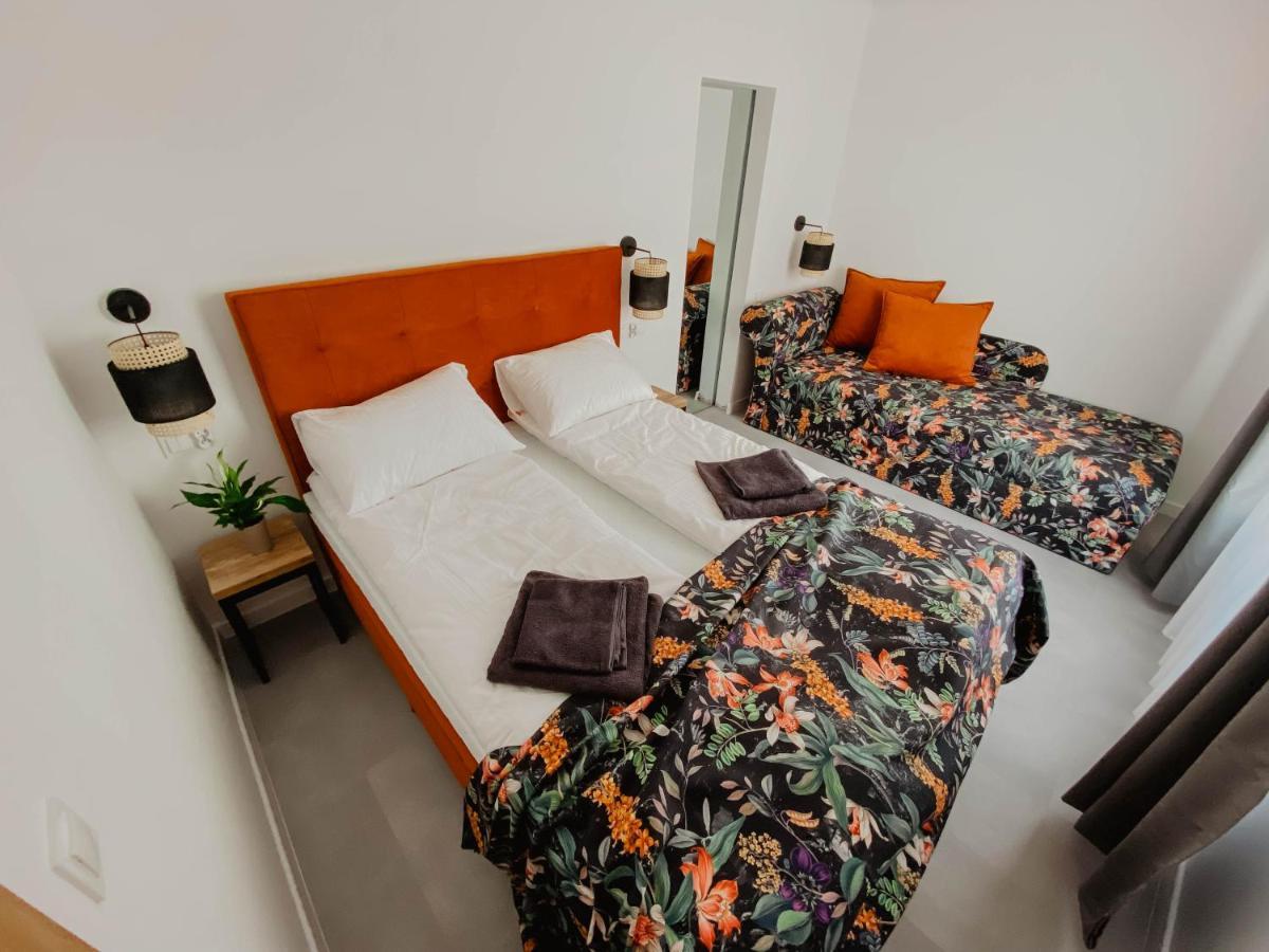 Cztery Pory Roku Apartment Виеле Екстериор снимка