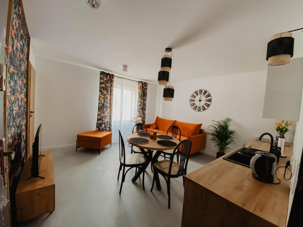 Cztery Pory Roku Apartment Виеле Екстериор снимка