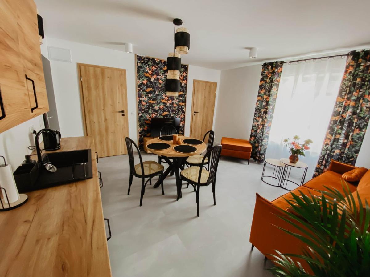Cztery Pory Roku Apartment Виеле Екстериор снимка