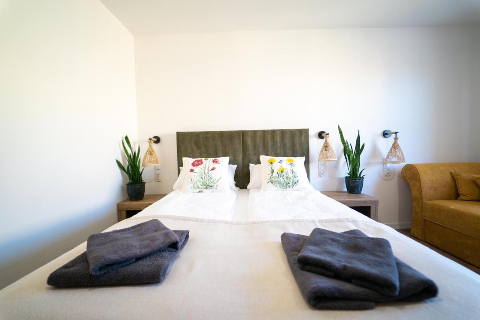 Cztery Pory Roku Apartment Виеле Екстериор снимка