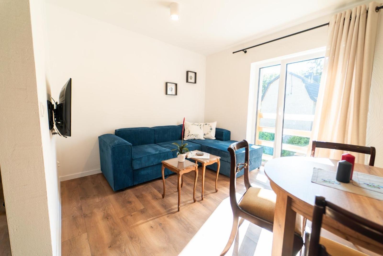 Cztery Pory Roku Apartment Виеле Екстериор снимка