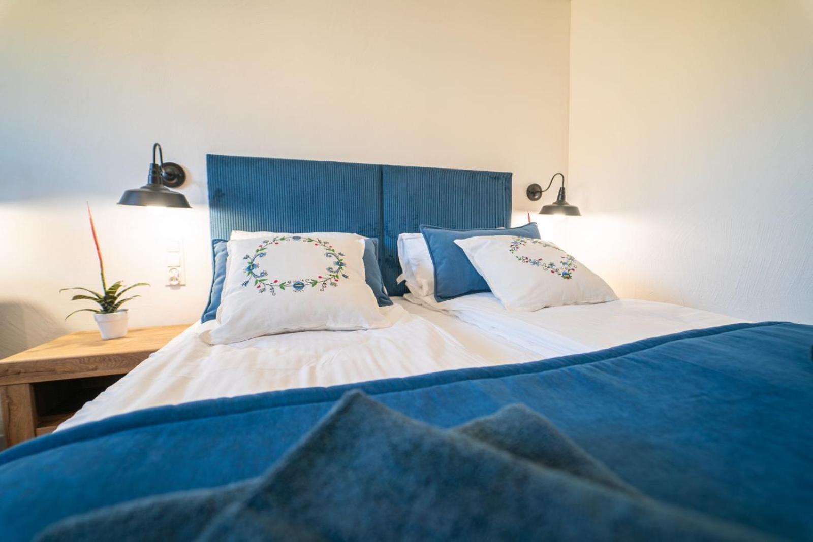 Cztery Pory Roku Apartment Виеле Екстериор снимка