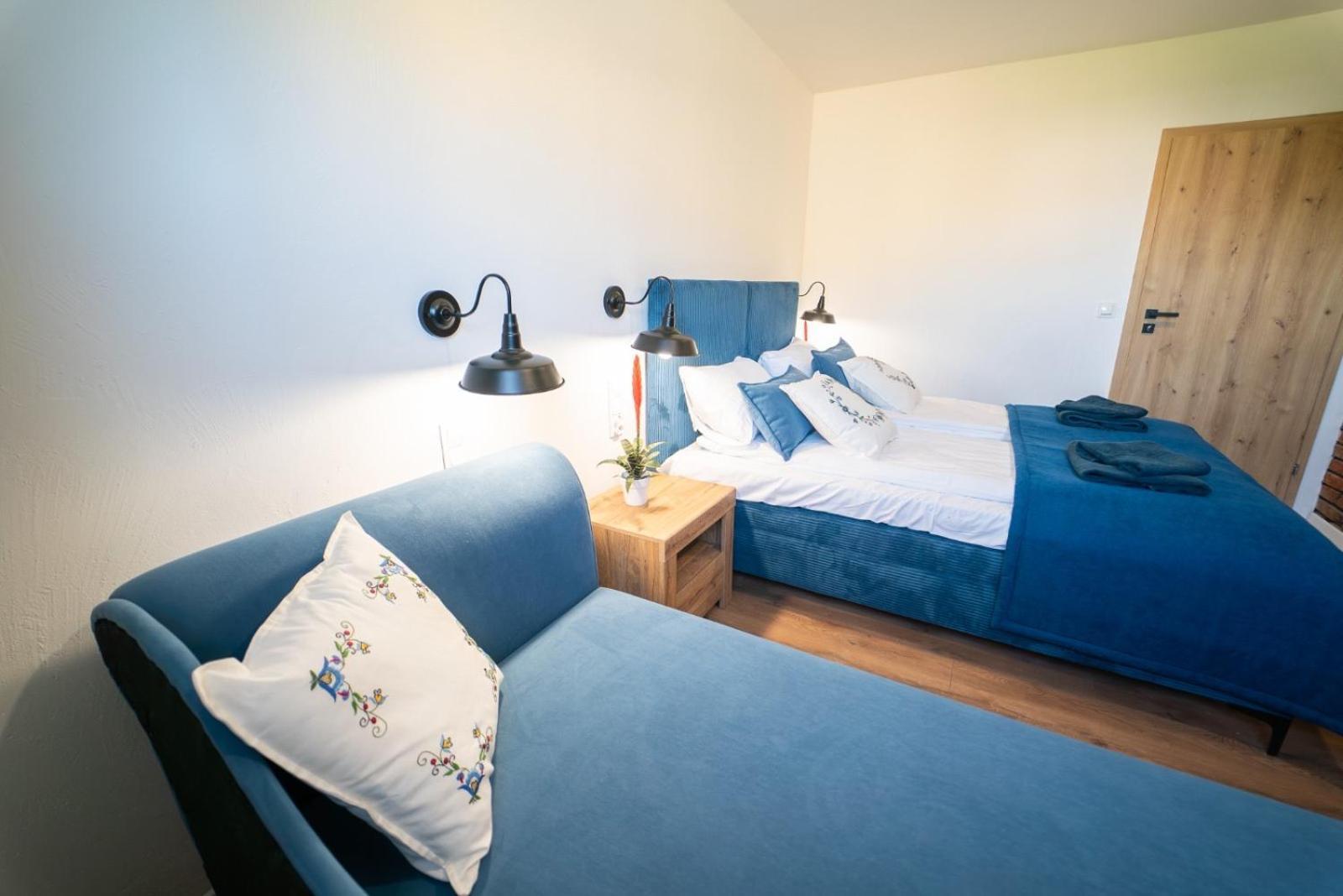 Cztery Pory Roku Apartment Виеле Екстериор снимка