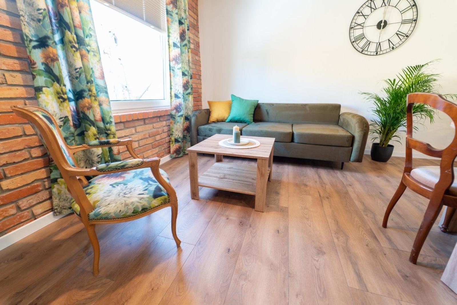 Cztery Pory Roku Apartment Виеле Екстериор снимка