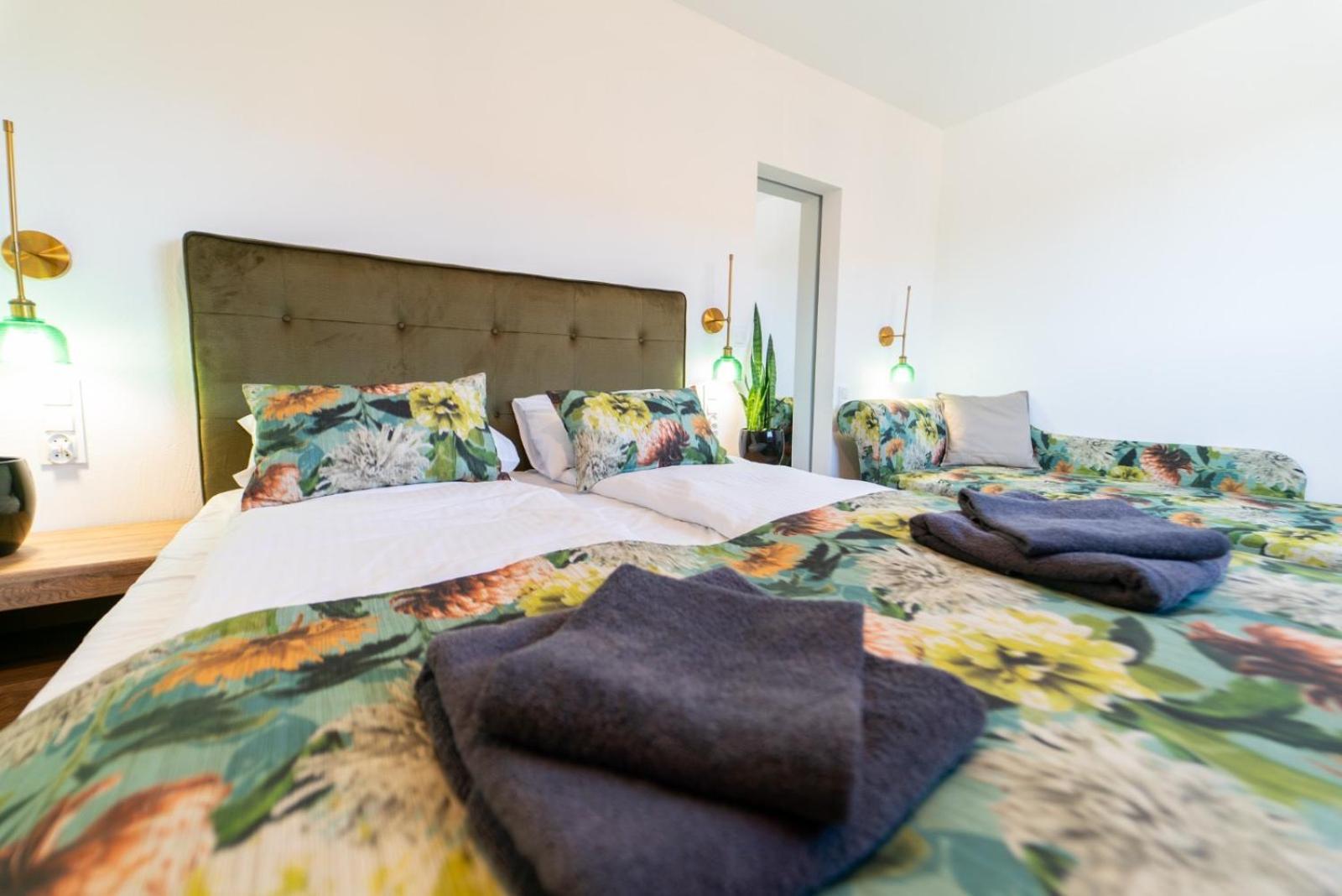 Cztery Pory Roku Apartment Виеле Екстериор снимка