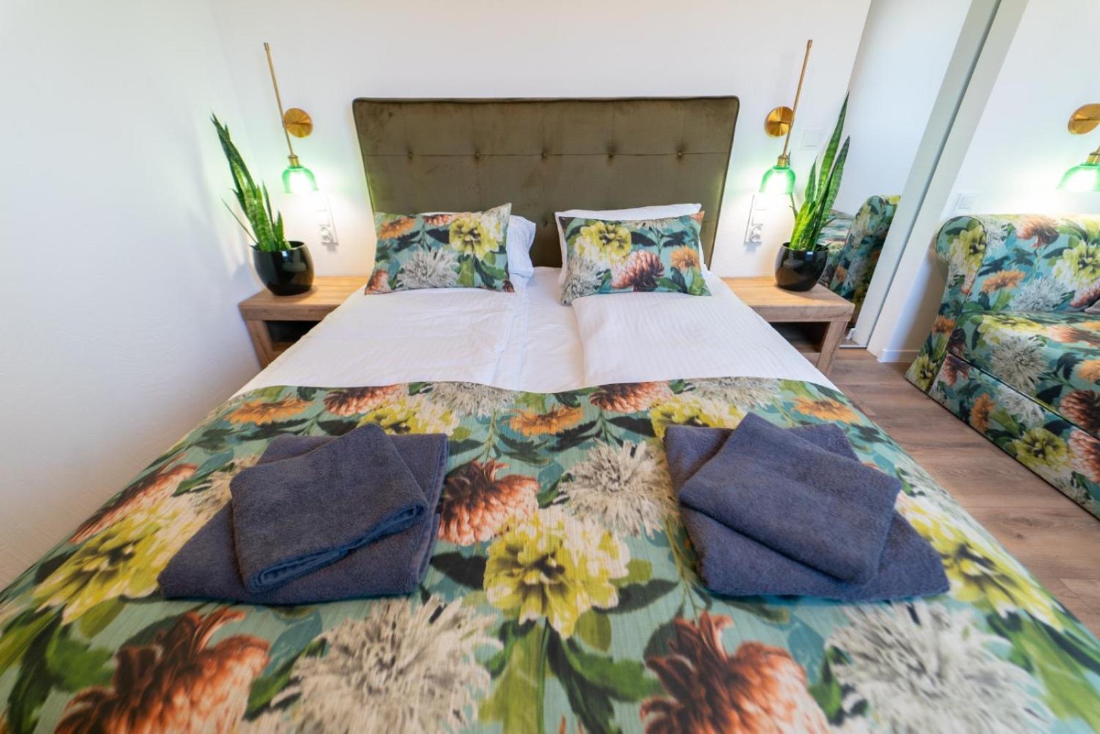 Cztery Pory Roku Apartment Виеле Екстериор снимка